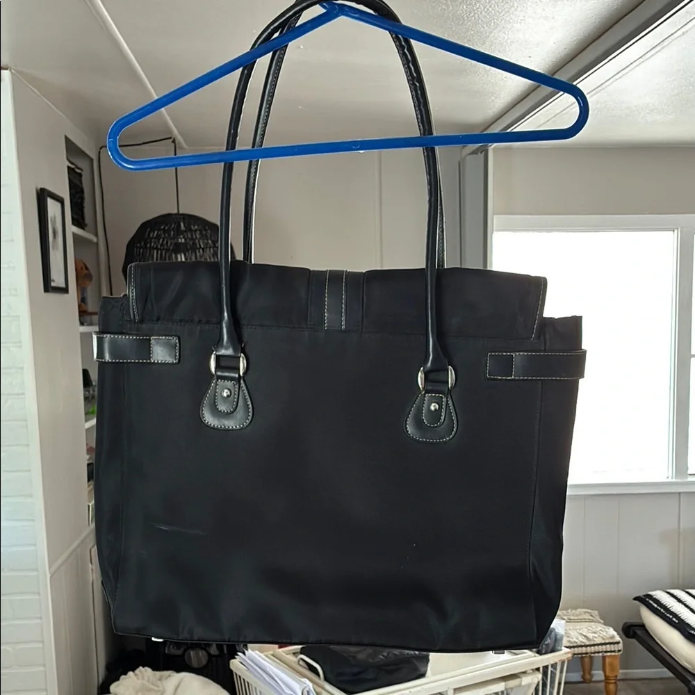 Targus Black Laptop Bag Professional Structured Design